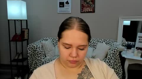Diana online show from May 17, 5:33 pm