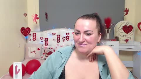 Diana online show from February 2, 7:05 am