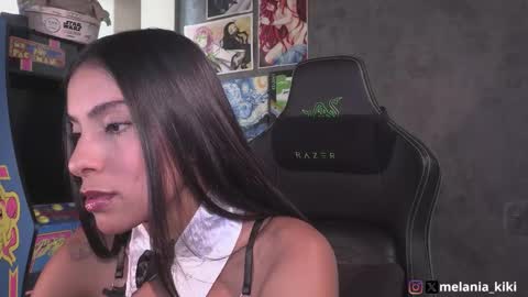 Melania   -    online show from November 18, 8:34 pm