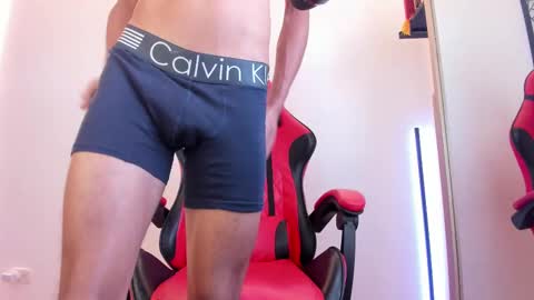 Snapshot of diego_latino chatting on October 2, 8:51 pm Diego lat online show from October 2, 8:51 pm