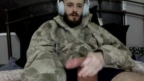 Snapshot of digbicknik chatting on February 20, 10:16 am digbicknik online show from February 20, 10:16 am