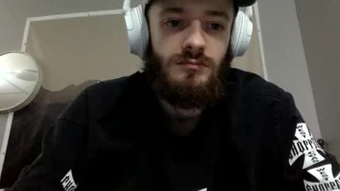 Snapshot of digbicknik chatting on March 5, 6:44 am digbicknik online show from March 5, 6:44 am