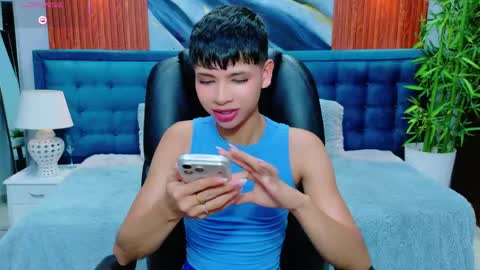  DILAN online show from April 22, 7:10 pm