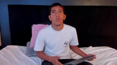 DILAN online show from May 21, 3:29 pm