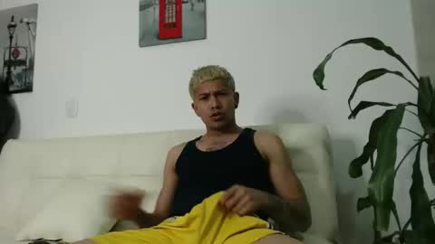 dilanxxx8888 online show from November 5, 4:03 am