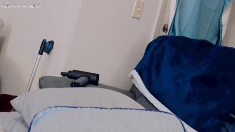 Dilldough405 online show from December 18, 9:26 am