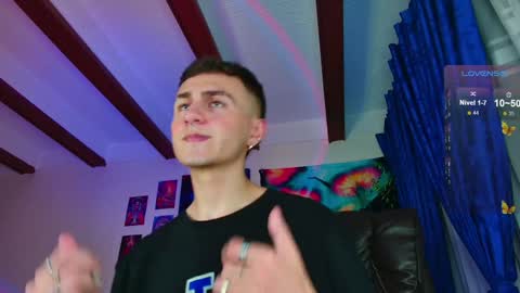 Julian Independent Model online show from December 4, 1:08 am