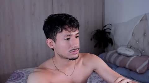 Snapshot of dimitri_targaryen chatting on October 14, 7:28 pm Fabian online show from October 14, 7:28 pm