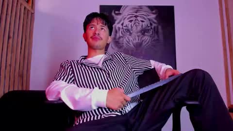 Snapshot of dimitrideluxe chatting on September 10, 8:10 pm Dimitri online show from September 10, 8:10 pm