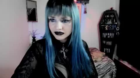 dimmuanddarkness online show from June 13, 8:58 am