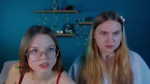 dina_bloom online show from December 23, 9:48 am