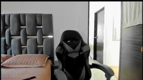 Snapshot of dionyxx chatting on October 25, 7:25 pm dionyxx online show from October 25, 7:25 pm