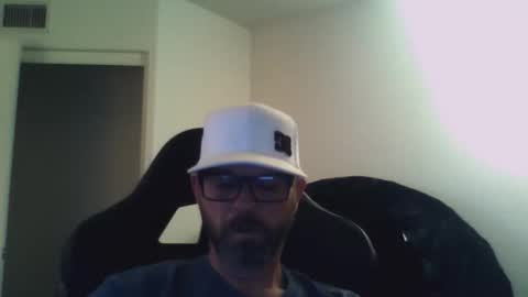 dirtrider15 online show from February 1, 2:30 am