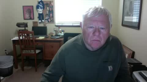 dirtrider195080438 online show from July 12, 4:54 pm
