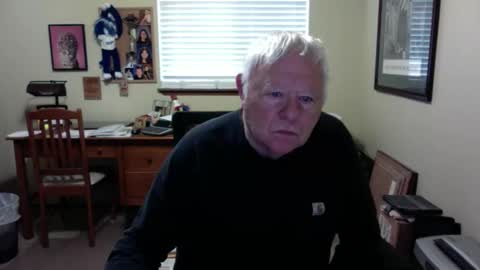 dirtrider195080438 online show from May 18, 1:28 pm