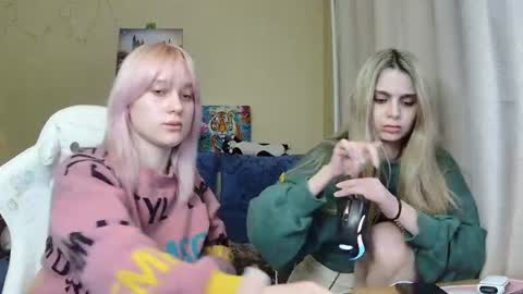 Dirty Kiss69 online show from April 22, 9:55 pm