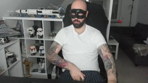 Robert online show from December 15, 1:24 am