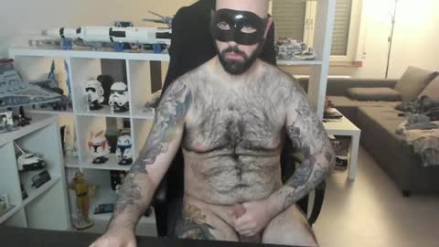 Robert online show from December 9, 12:12 am