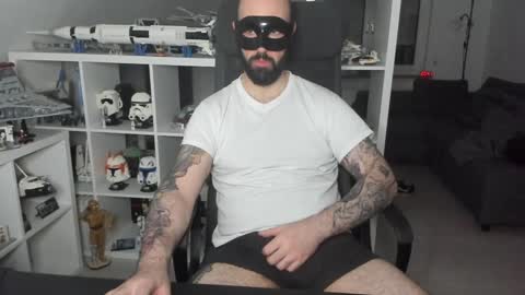 Robert online show from December 20, 7:39 pm