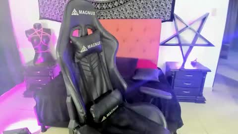 ONIX  online show from February 4, 11:38 pm