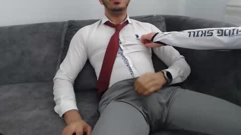 dirtyybooyy77 online show from May 17, 10:46 am
