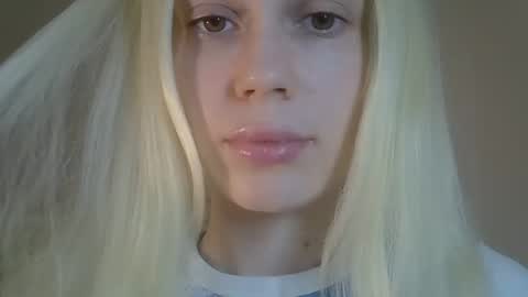 DitaMilton online show from April 2, 8:27 pm