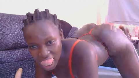 divineassgoddess online show from June 5, 6:52 am