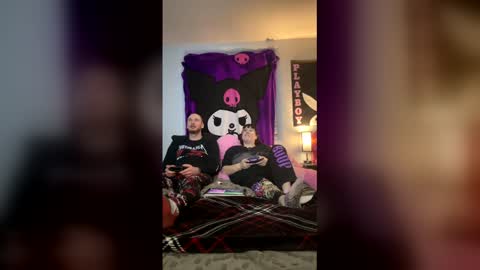 cinnamon buns online show from March 16, 1:09 am