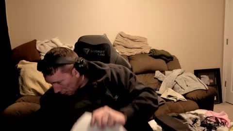 Hansel and Gretle online show from April 21, 9:27 am