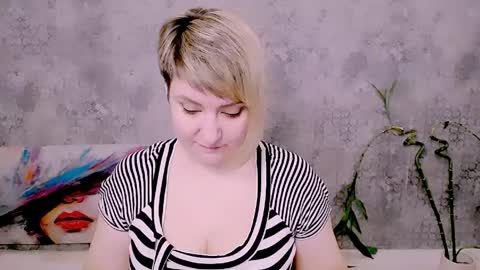 djullia online show from April 2, 6:10 am