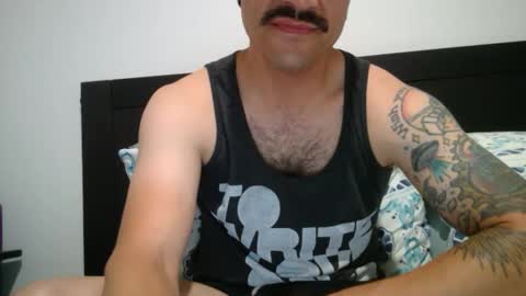 Snapshot of dk420mwa chatting on December 20, 11:32 am dk420mwa online show from December 20, 11:32 am