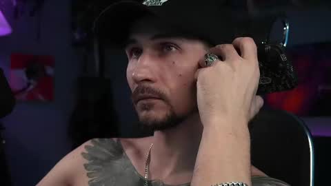 Snapshot of dl_raven chatting on February 26, 9:44 am Silverhand online show from February 26, 9:44 am