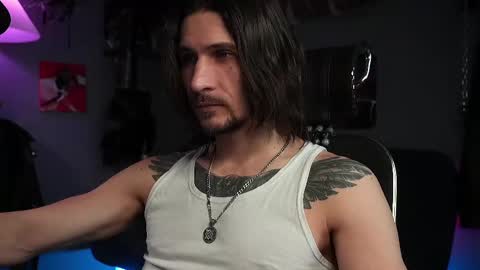 Snapshot of dl_raven chatting on February 27, 6:24 am Silverhand online show from February 27, 6:24 am