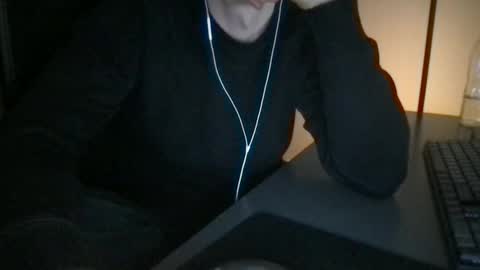 doctor_luv_69 online show from April 15, 9:48 pm