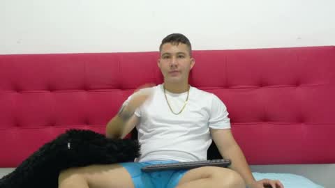  01 online show from May 19, 11:28 am