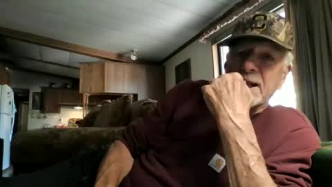 Snapshot of doingmyself69 chatting on September 22, 8:46 pm doingmyself69 online show from September 22, 8:46 pm