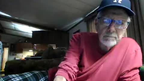 Snapshot of doingmyself69 chatting on October 28, 11:39 pm doingmyself69 online show from October 28, 11:39 pm