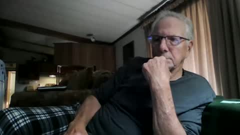 Snapshot of doingmyself69 chatting on October 13, 11:40 pm doingmyself69 online show from October 13, 11:40 pm