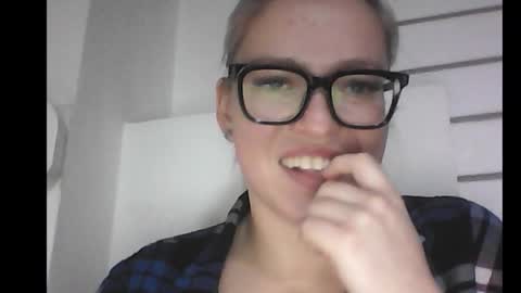 dolce_tempt online show from February 2, 8:54 am