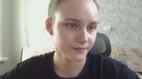dolcezza_ online show from May 26, 2:56 pm
