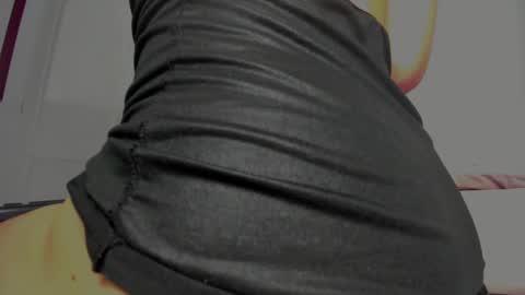 Ludika Santiago online show from December 16, 12:59 am