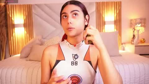 doll_kira_ online show from April 27, 2:47 pm