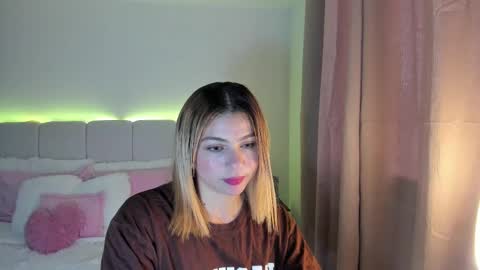 doll_oriana online show from February 6, 8:33 pm