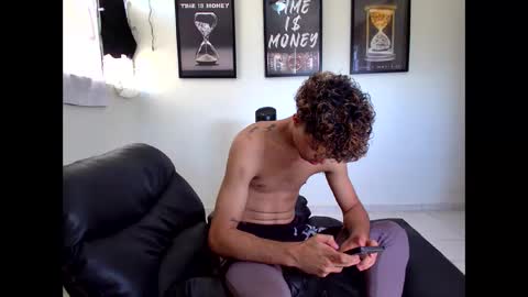 DollarHot30 online show from April 13, 6:45 pm