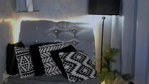 dollescent online show from April 25, 6:05 pm