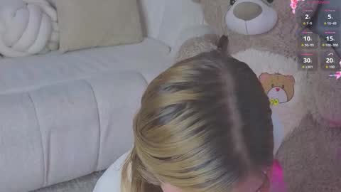 DollFaceInk online show from March 18, 5:41 pm