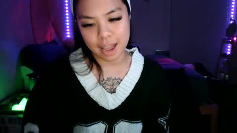 DOLLLFACE online show from January 18, 6:24 am