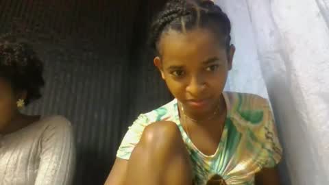 doloresslu online show from February 12, 6:50 am