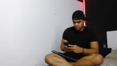 Logan online show from March 5, 2:09 am