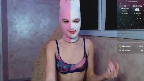 domiiniicana online show from September 24, 9:43 pm